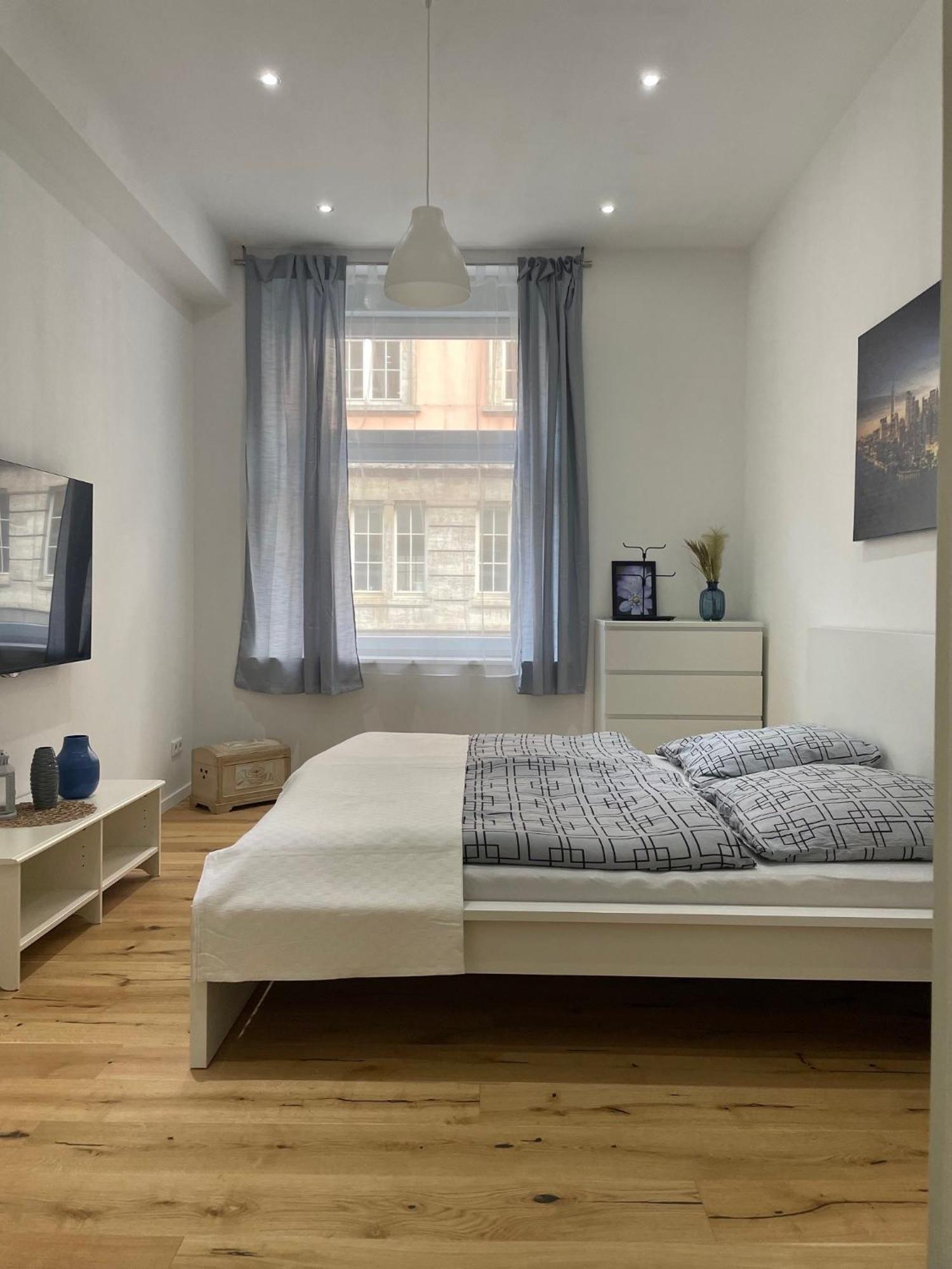 Perfekt Fuer Geschaeftsreisende Komfort Eleganz Und Erstklassiges Wlan In Zentraler Lage Apartment Wuppertal